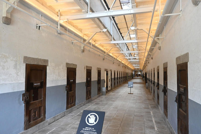 【ついに開業】どこに注目?「奈良監獄ミュージアム」、受刑者が過ごした独房も当時のまま公開