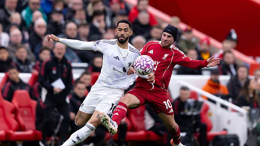 One of English football’s fiercest rivalries. | Gaspafotos/MB Media/Getty Images