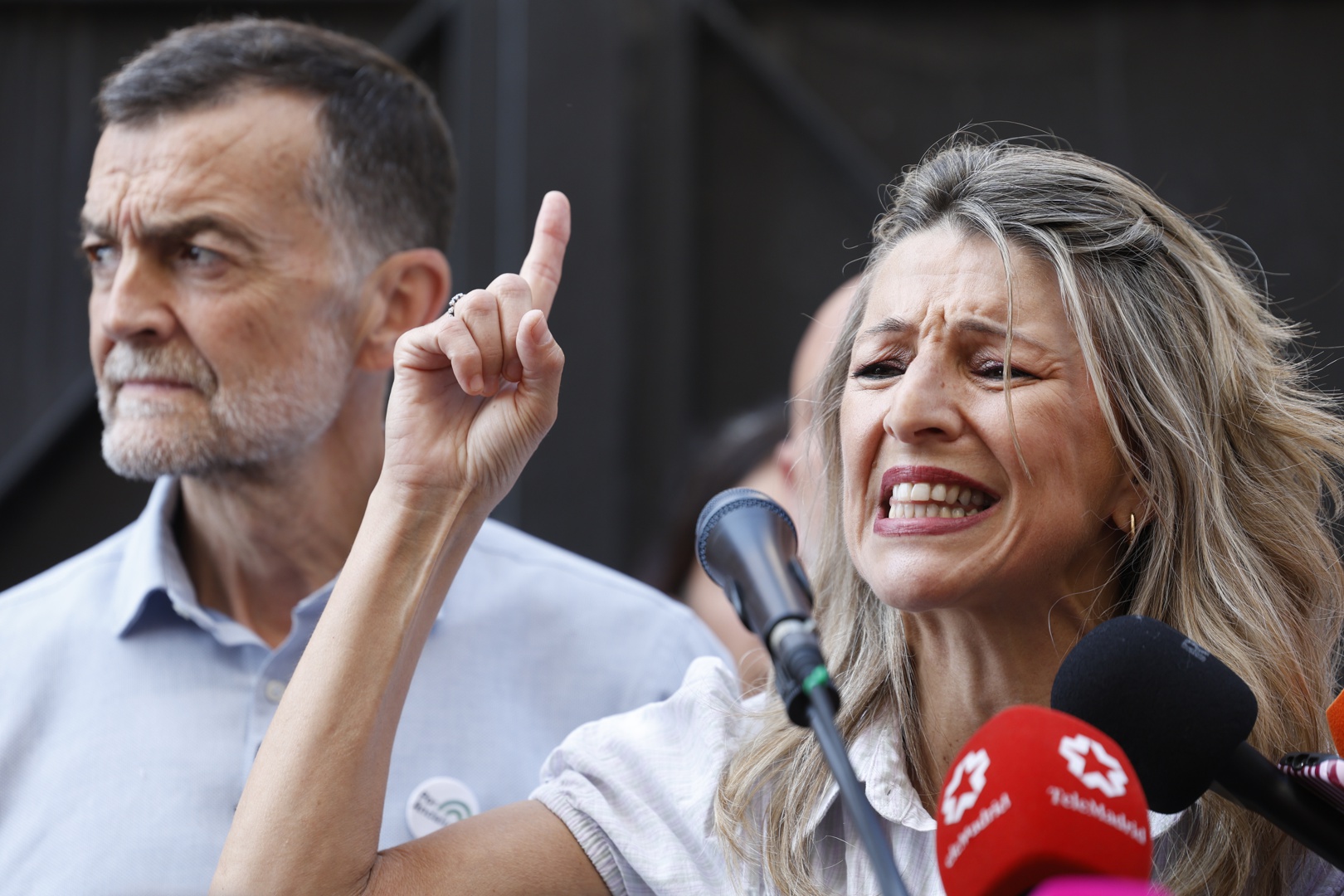 UGT y CCOO urgen a repartir la riqueza elevando salarios y a atajar la ...