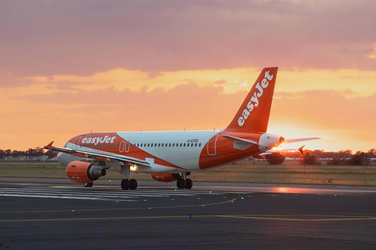 Martin Lewis issues warning to travellers booking with Jet2, easyJet ...