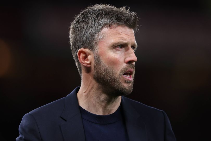Man United latest: Gary Neville talks up 'serious' manager as star ...
