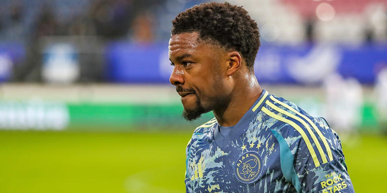 Akpom nog heel close met één speler van Ajax: 'Zou hem liever familie ...