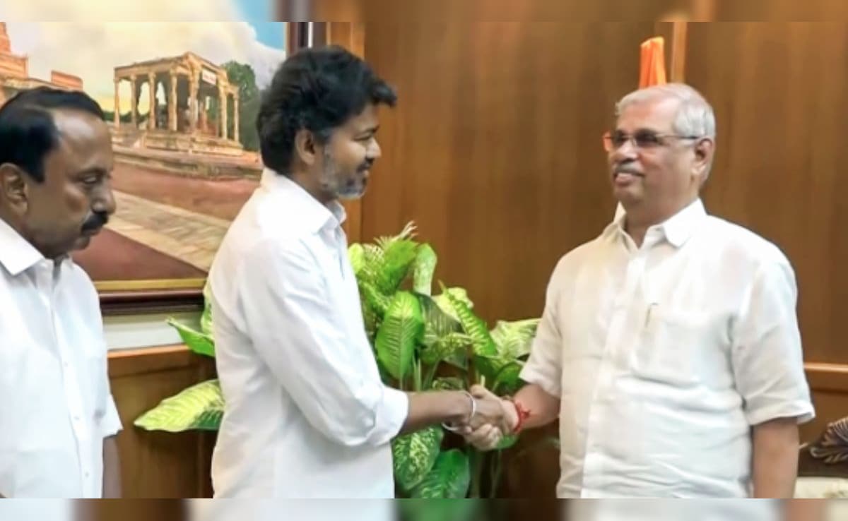 'Tamil Nadu insulted': DMK, VCK support Vijay in stalemate vs governor