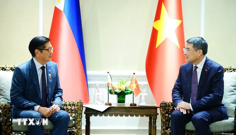 Tăng cường quan hệ hữu nghị và hợp tác Việt Nam với các nước ASEAN và ADB