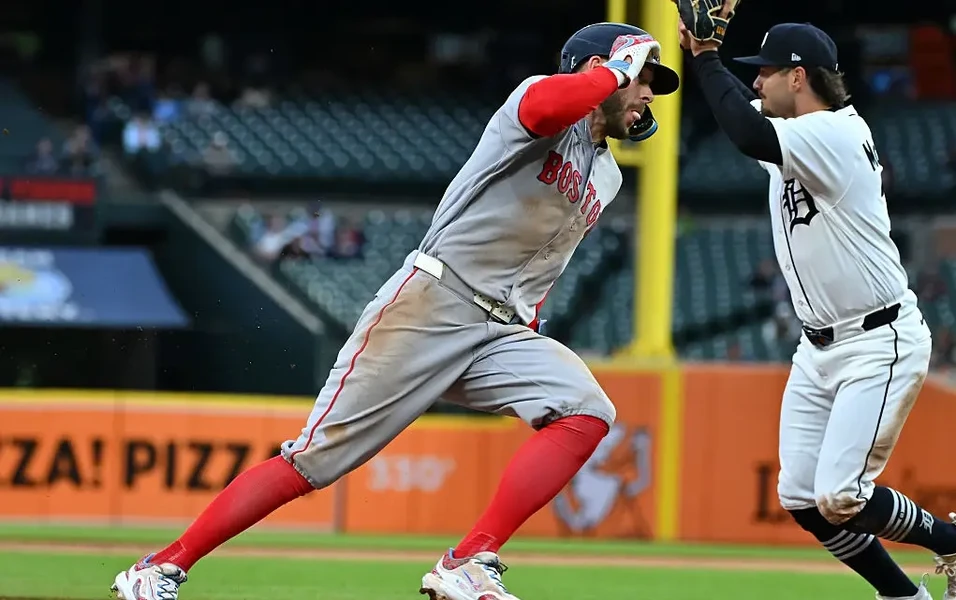 Red Sox sweep Tigers as offense shows signs of revival