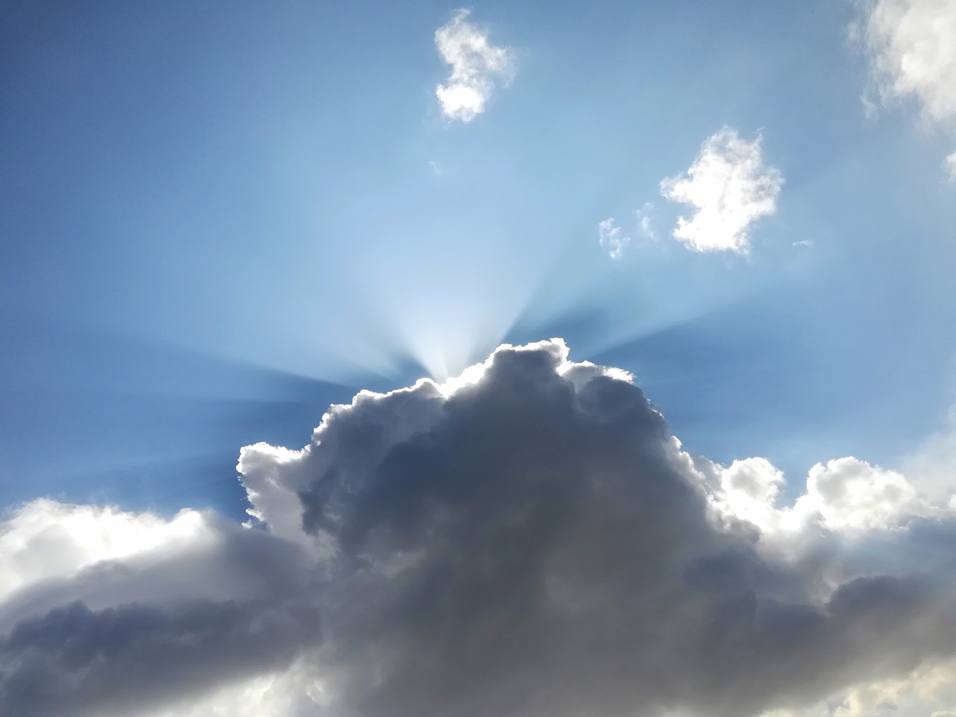 Touch warmer for Saturday as Blackpool weather remains 'changeable' for ...