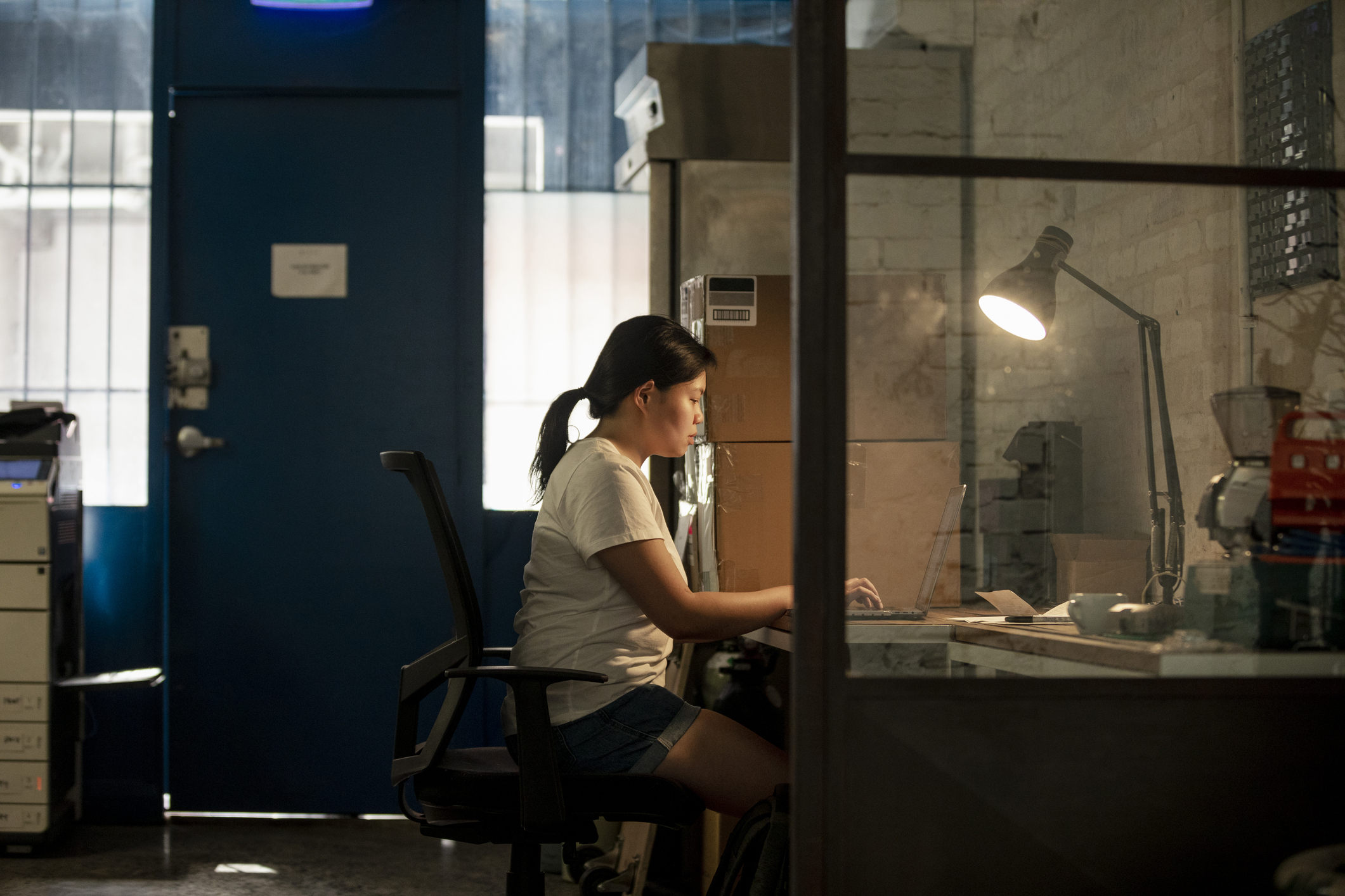 Here's what sitting all day actually does to your body