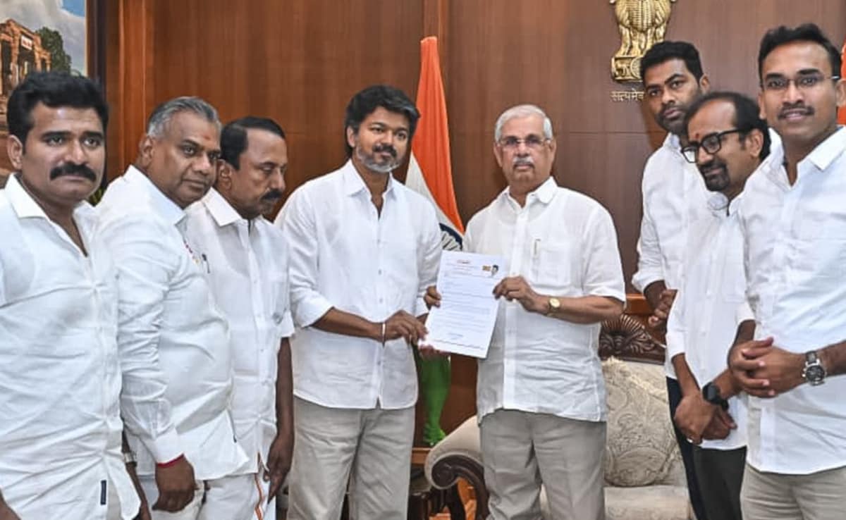 Governor not convinced, asks Vijay 