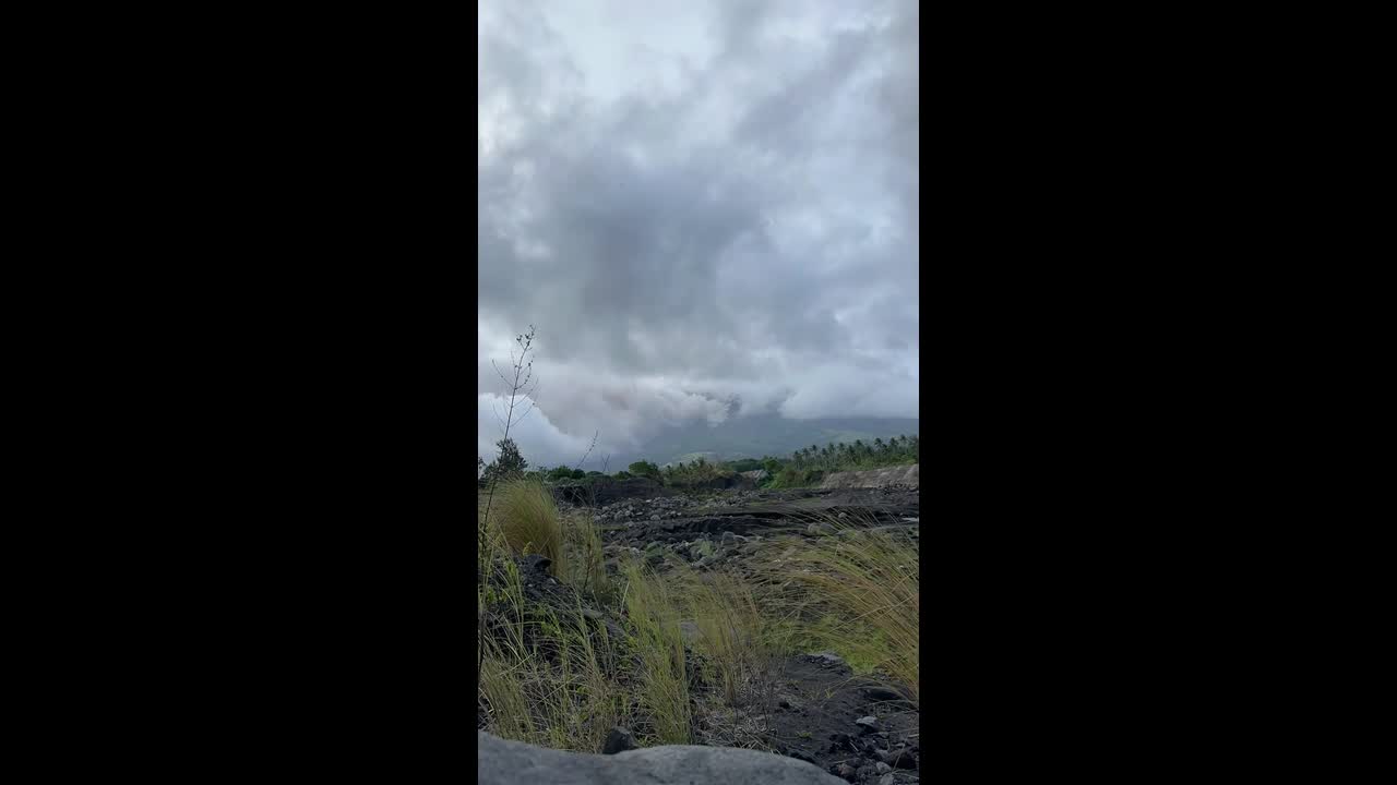 Timelapse shows ash clouds spewing from Mayon volcano growing