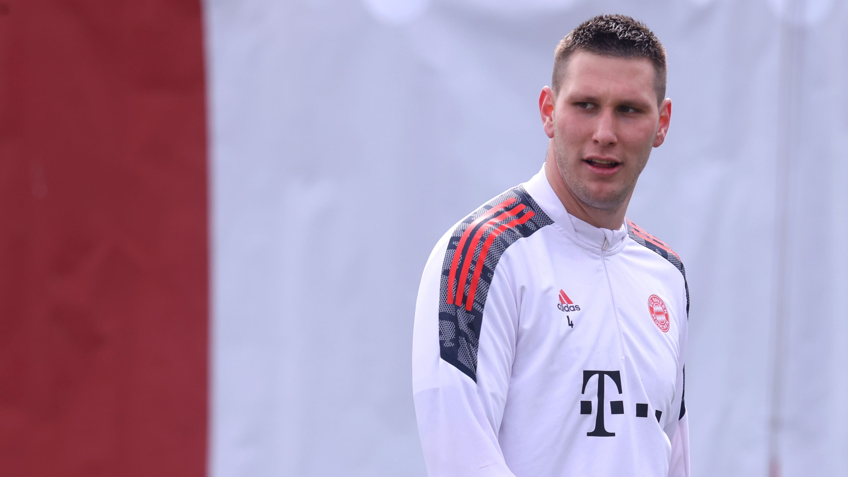 In der Sauna mit Regenjacke: So trickste Niklas Süle den FC Bayern ...