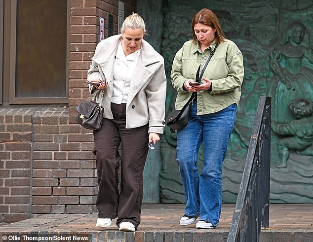 Travel boss who conned friends out of £300,000 in holidays scam to pay ...