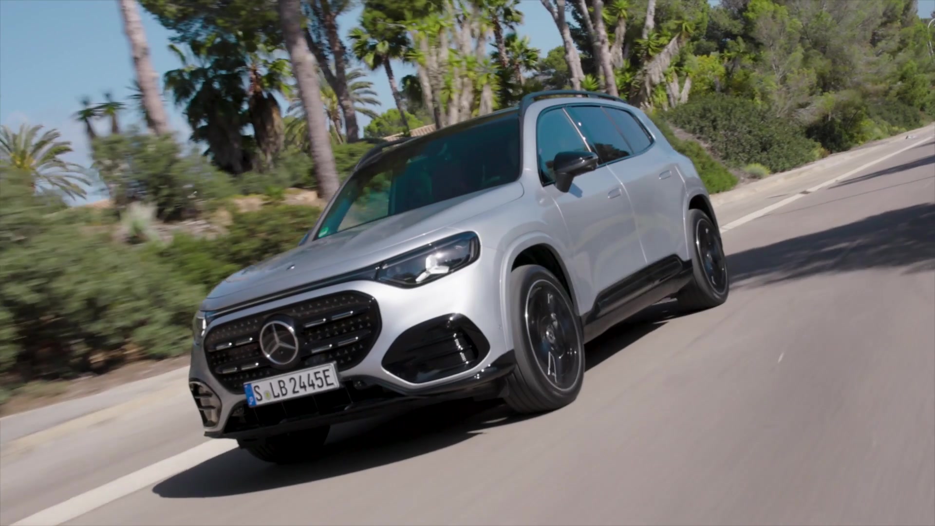 Mercedes-Benz GLB 250+ with EQ technology in High-Tech silver metallic ...