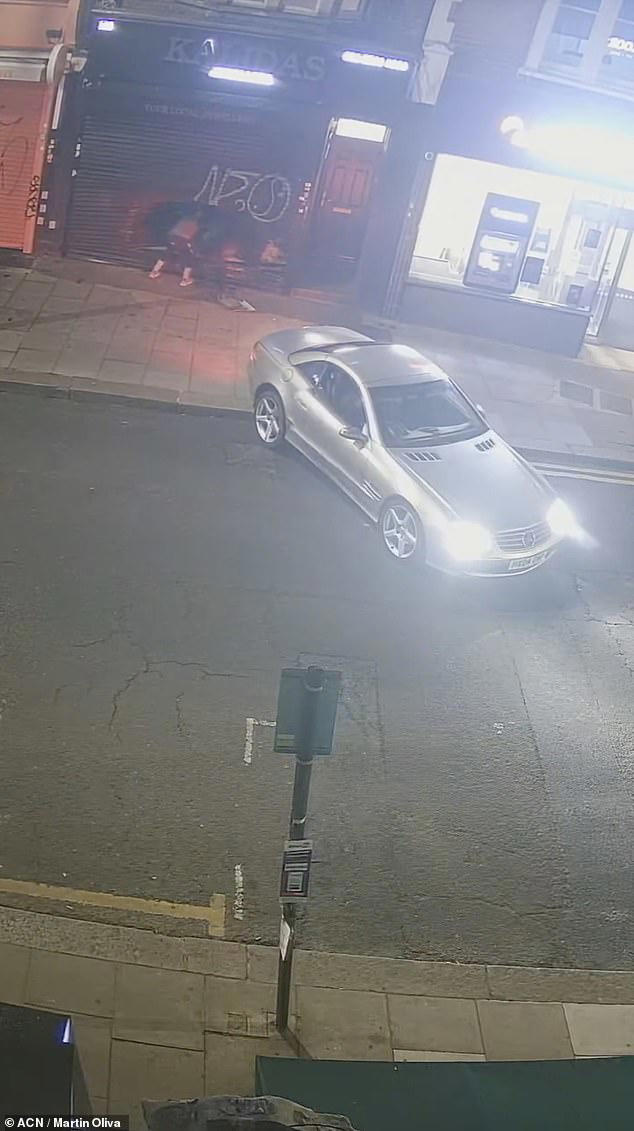 Moment brazen gang ram raid London jewellers with Mercedes before ...