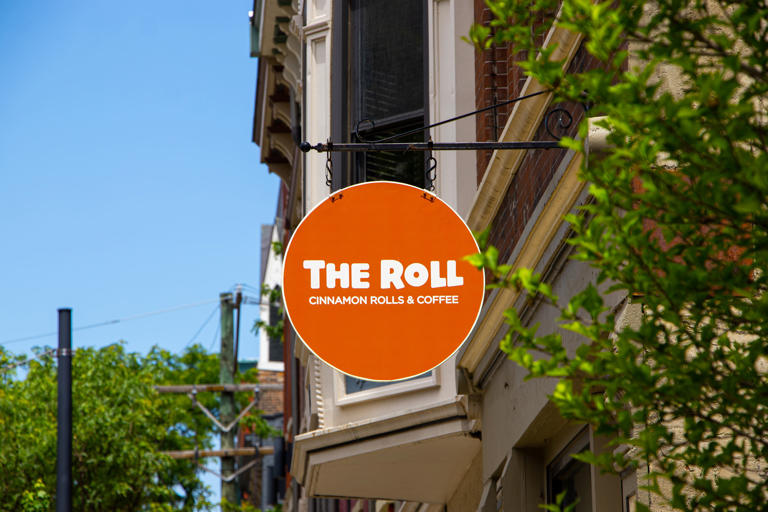 Mother-son duo to open cinnamon roll bakery in Cincinnati