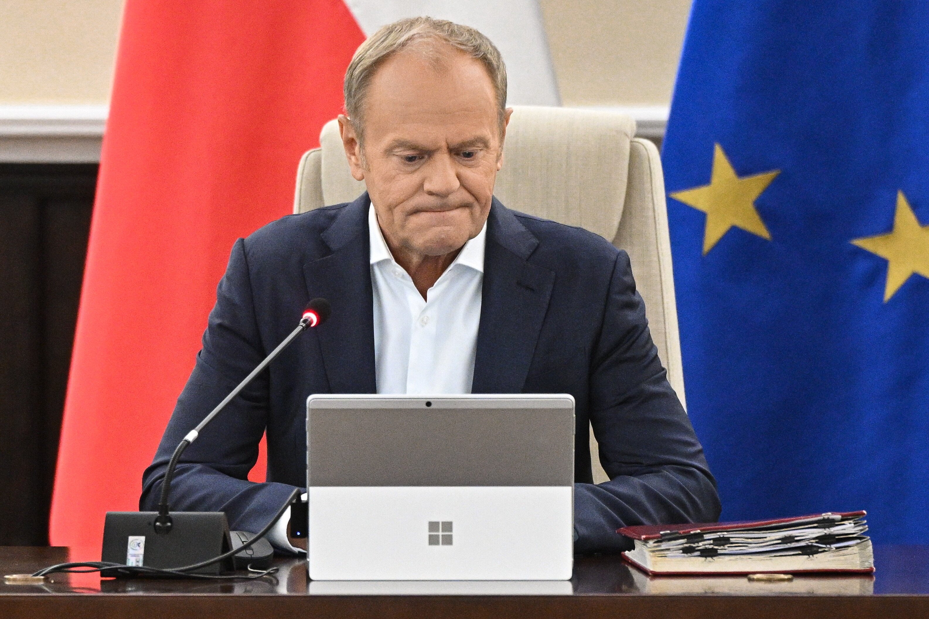 KO i Lewica razem? Sondaż pokazuje kosztowny eksperyment dla opozycji