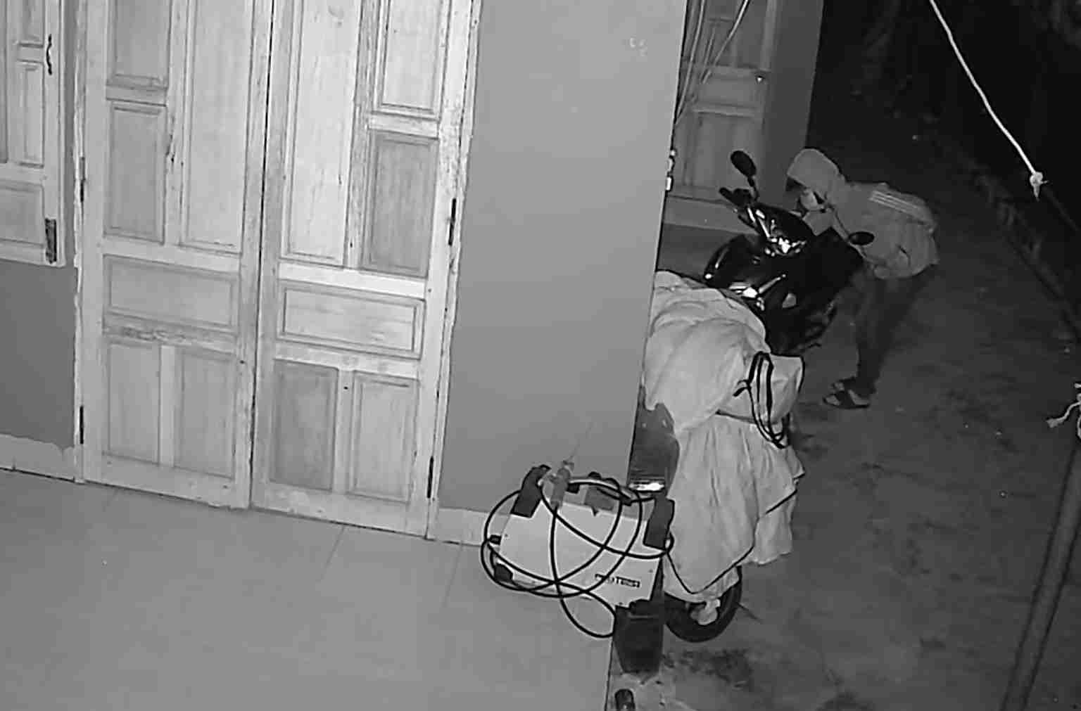 Công an phường ở Khánh Hòa truy xét vụ trộm xe máy xảy ra rạng sáng