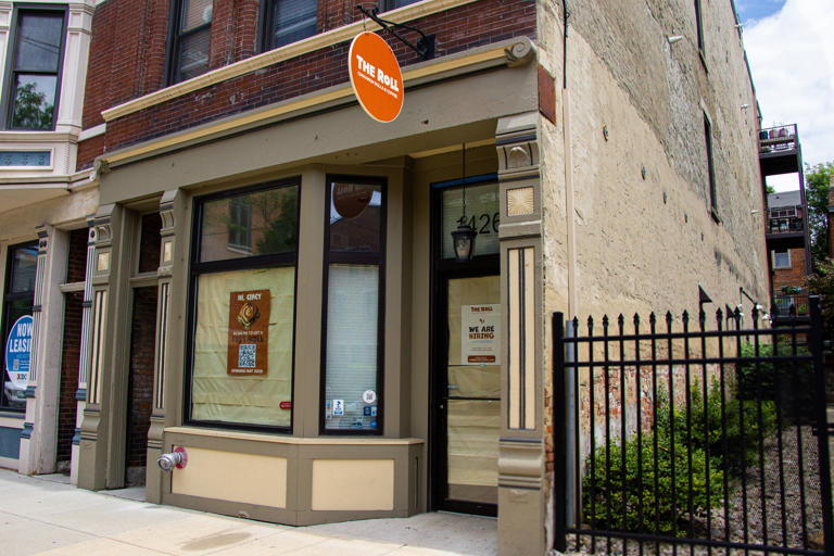 Mother-son duo to open cinnamon roll bakery in Cincinnati