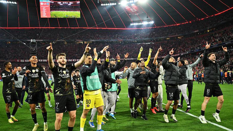 Bayern - PSG : Batman et Superman, le beau message du club parisien ...
