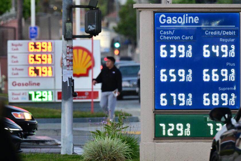 Hiltzik: Why do gas prices rise so sharply and fall so slowly? Blame gas stations — and yourself