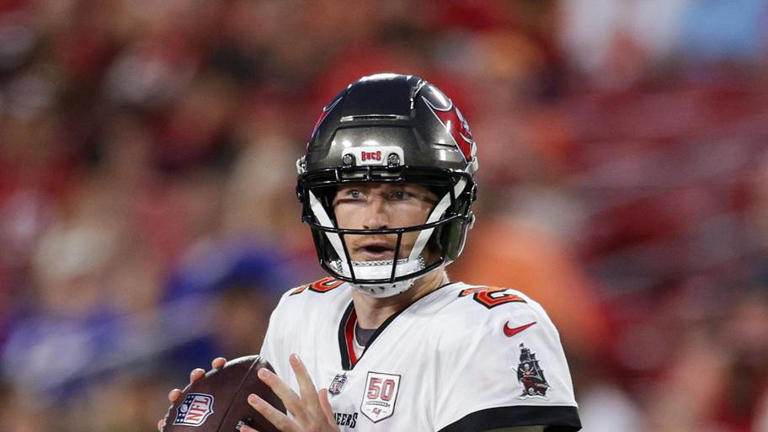 Former Buccaneers quarterback to try out for NFC South division rival