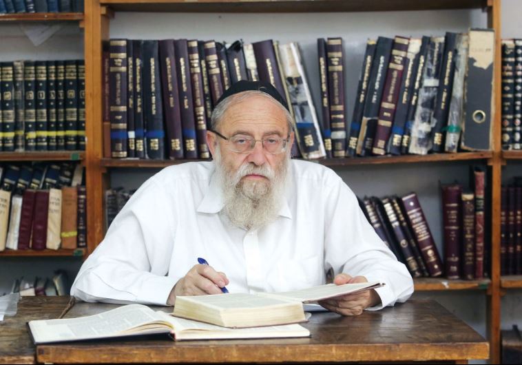 Former Jerusalem Chief Rabbi Aryeh Stern passes away at eighty-one