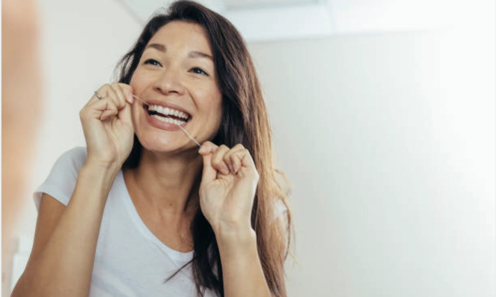 How to prevent plaque buildup on teeth naturally