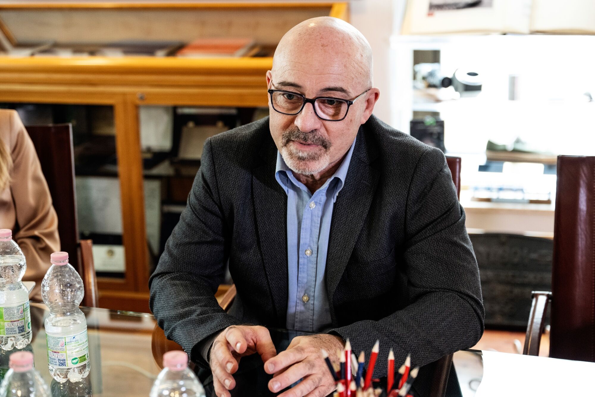 Leonardo vote narrowly backs new Meloni board after CEO row