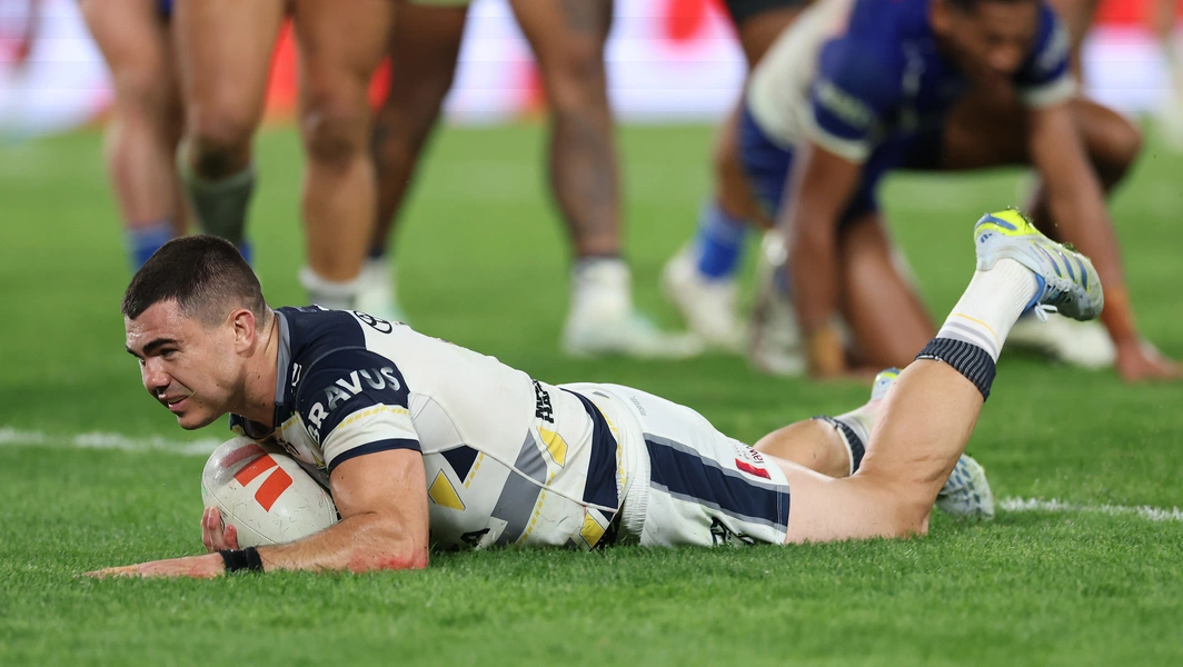 Clifford signs long-term deal as Cowboys eye finals push