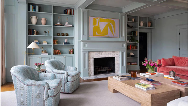 How interior designers actually create the perfect living room color scheme