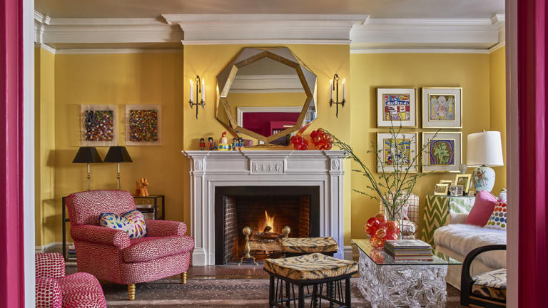 How interior designers actually create the perfect living room color scheme