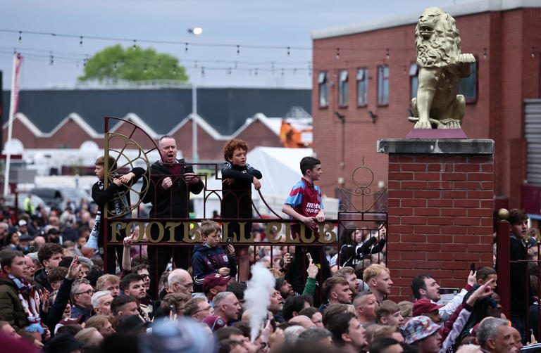 Quickfire McGinn double puts Villa in cruise control against Forest