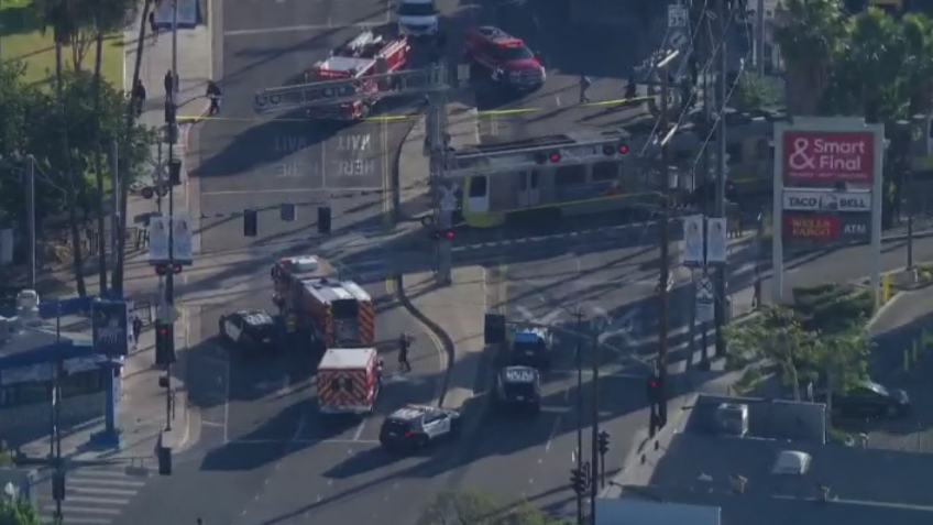 Man in Highland Park dead after being hit by train
