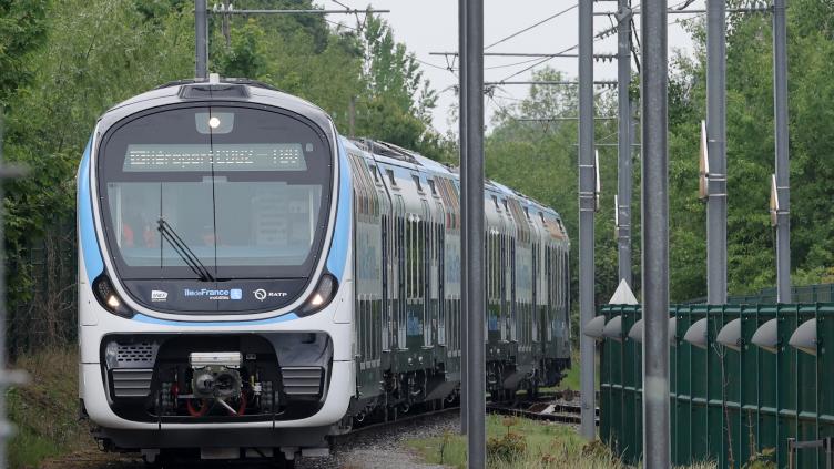 Présentation du premier train MI20 du RER B