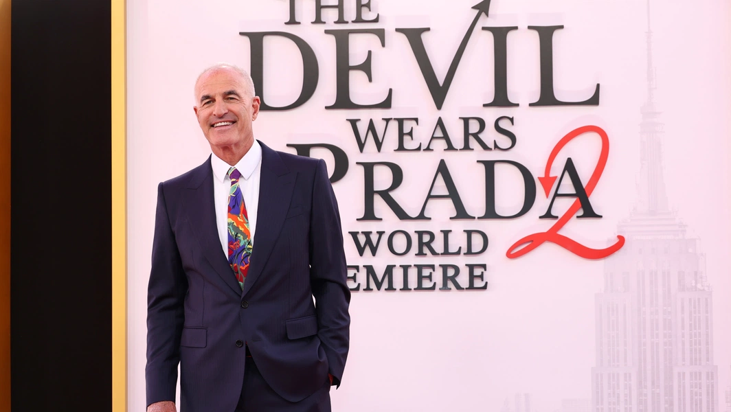 ‘Devil Wears Prada 2’ meme thought AI-made was hand-painted