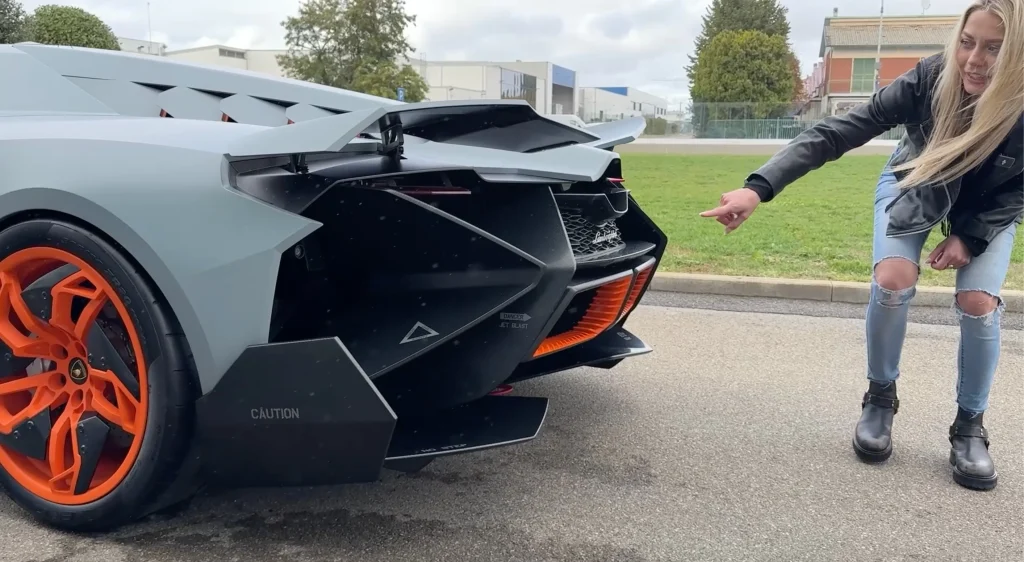 lamborghini-made-a-stunning-1-of-1-concept-car-that-it-wanted-to-keep