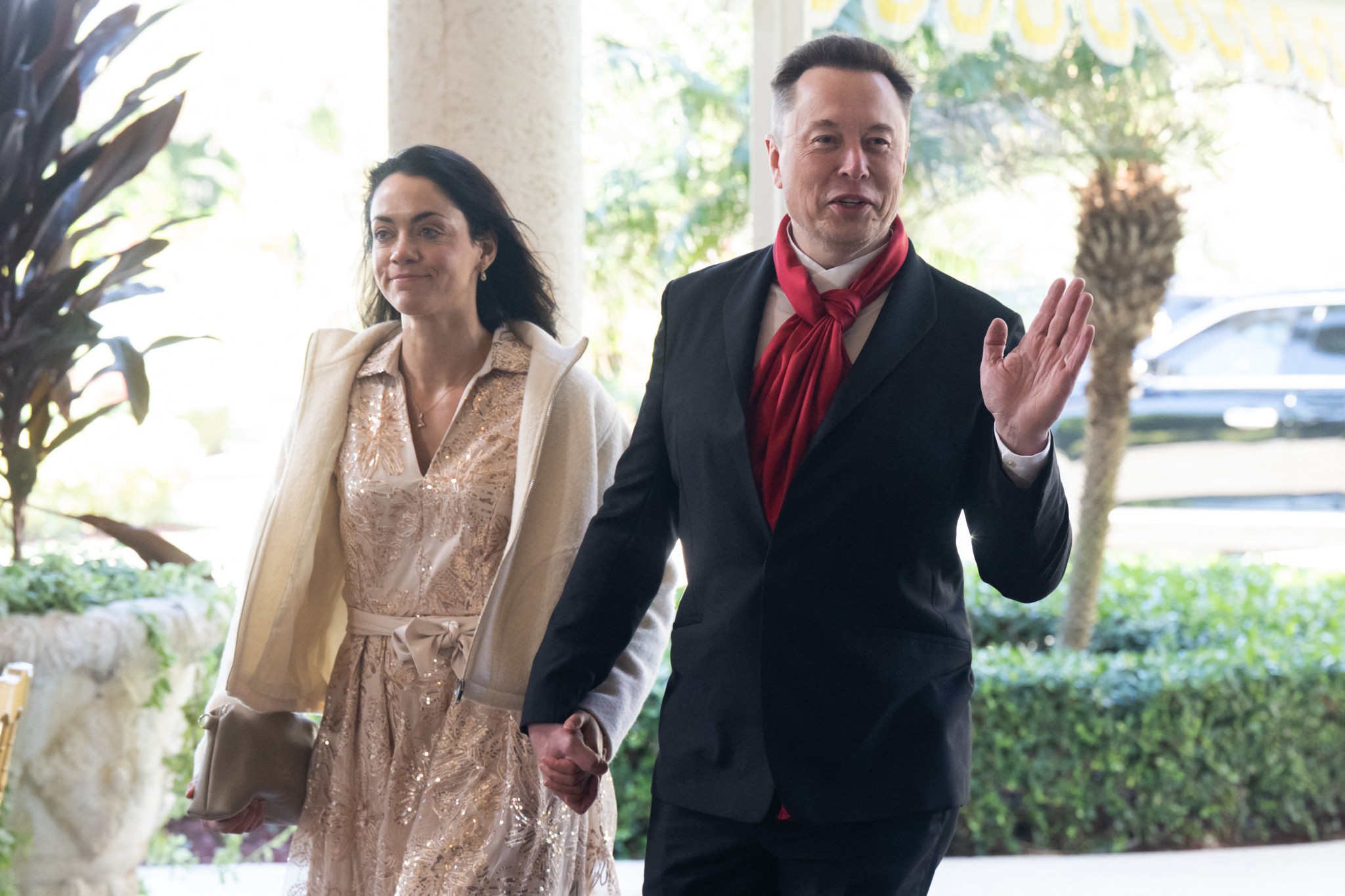 Elon Musk bot Open-AI-Managerin Samenspende an