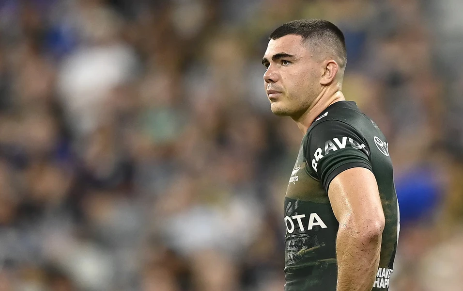 Clifford signs long-term deal as Cowboys eye finals push