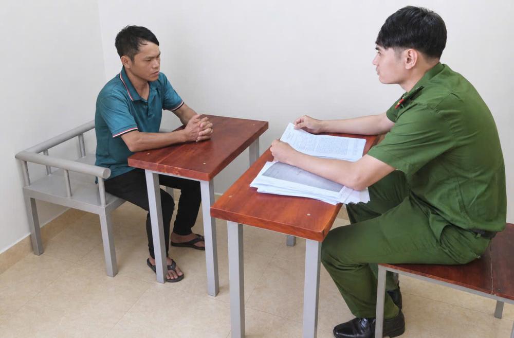 Trộm 10 triệu đồng sau khi được bạn mời đến nhà nhậu