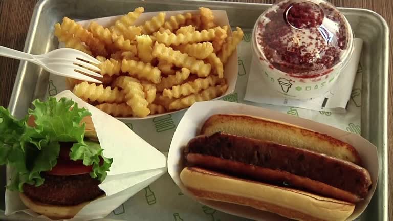 Shake Shack stumbles as fast‑food demand softens; shares plunge