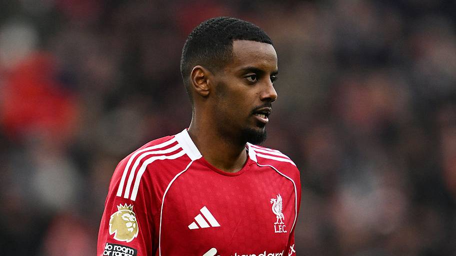 Alexander Isak is dealing with a niggle. | Liverpool FC/Getty Images