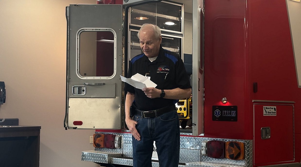 CPR instructor has real life heart attack while pretending to have one ...