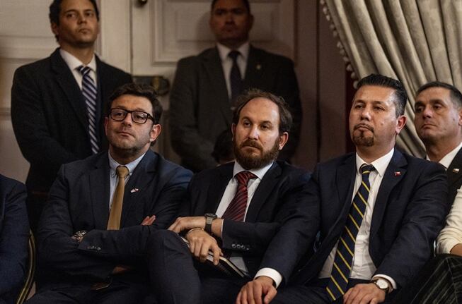 El sinsabor de los alcaldes oficialistas tras la cita con Kast que ...