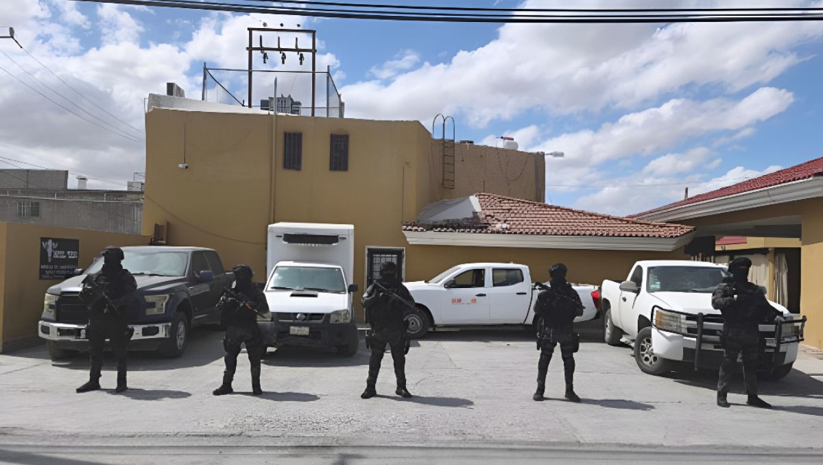 Detienen a tres hombres que usaban grúa para robar camionetas en ...