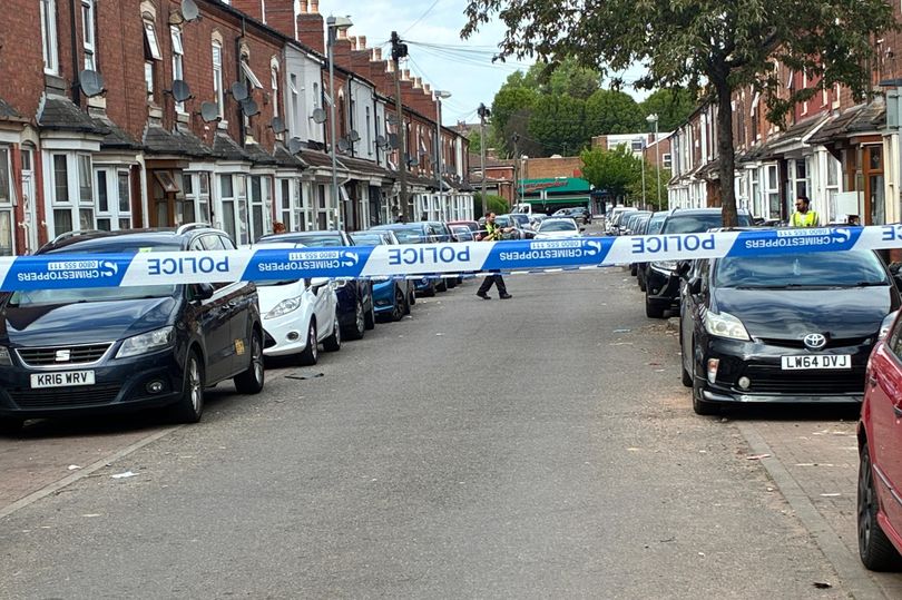 Man stabbed in Alum Rock as fight breaks out in residential street