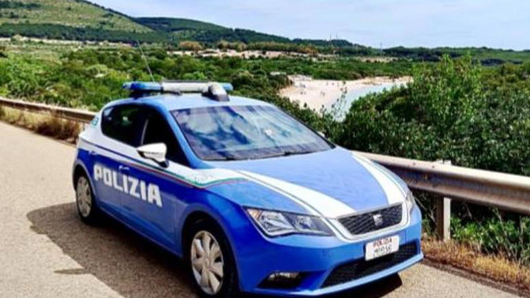 Svaligiata l’auto di un turista ad Alghero, portati via zaini e ...