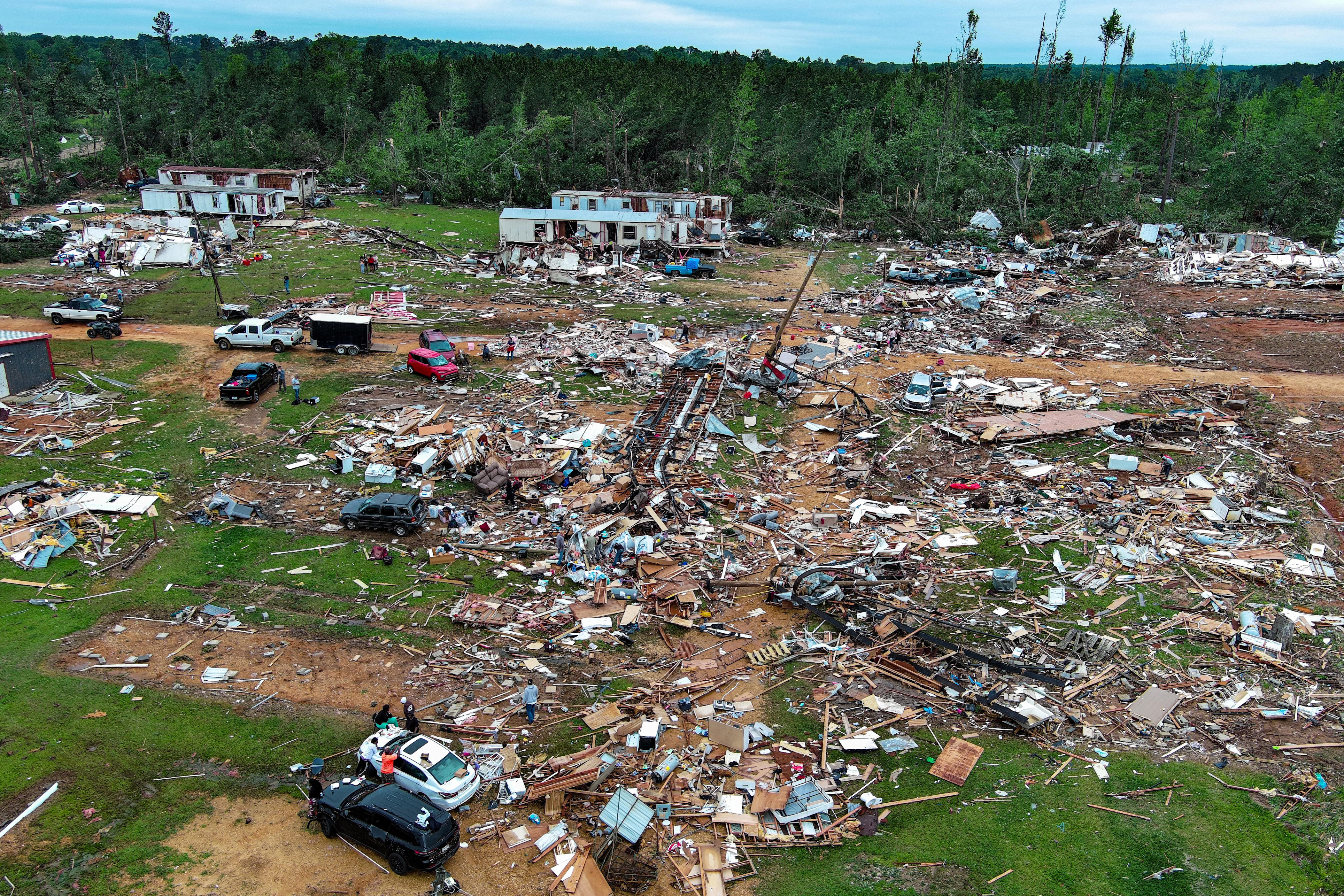 Tornadoes rip through Mississippi, leaving widespread devastation