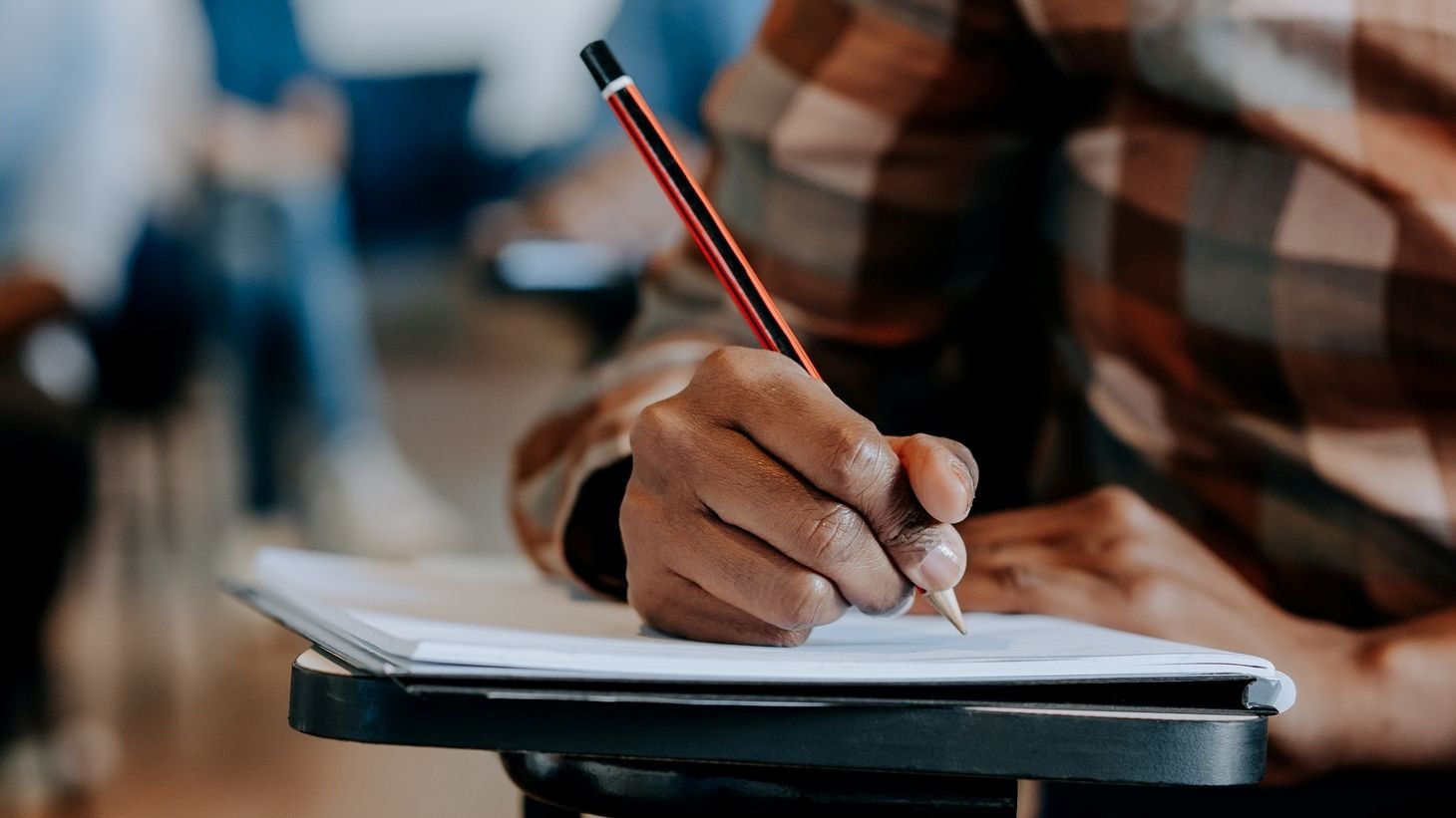 Gemini terá simulados gratuitos do Enem para estudantes brasileiros