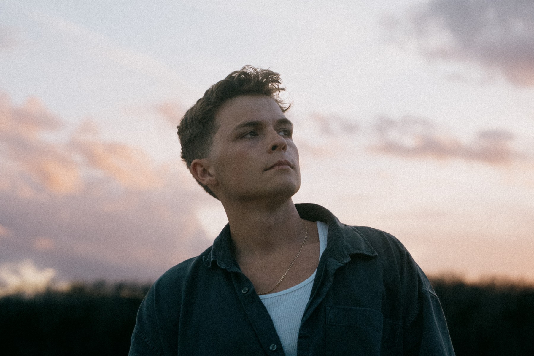 Josiah Queen commands Hot Christian Songs for first time with 'Demons'