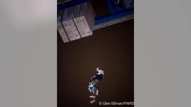 Firefighters rescue Fort Worth crane operator over 200 feet in air ...