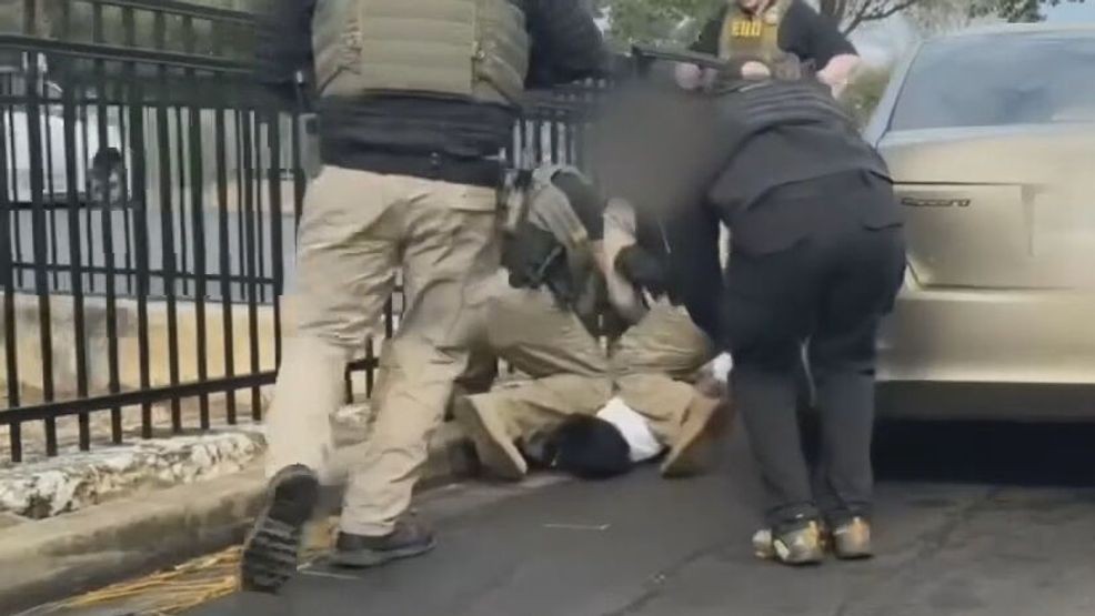 Defendant testifies he panicked when ICE agents swarmed his car